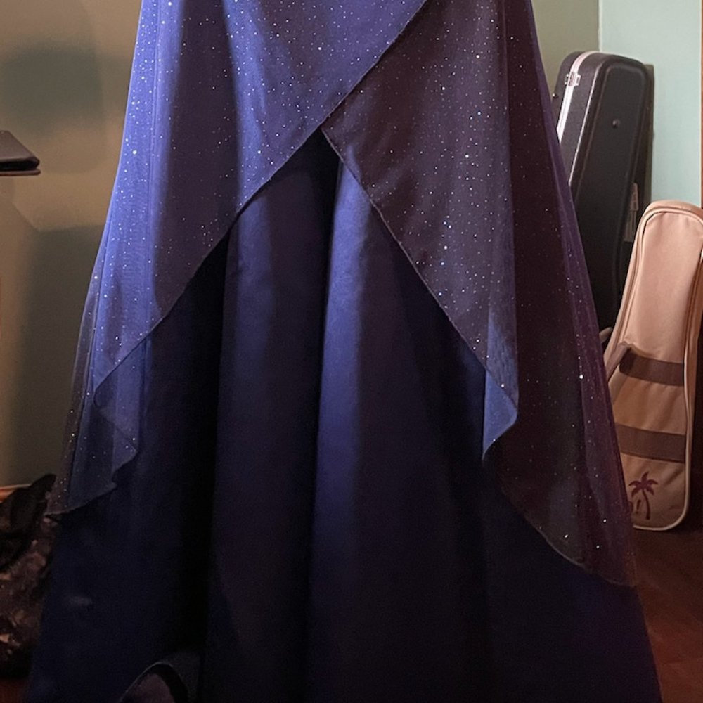JUMP Long dark and sparkly blue prom dress
